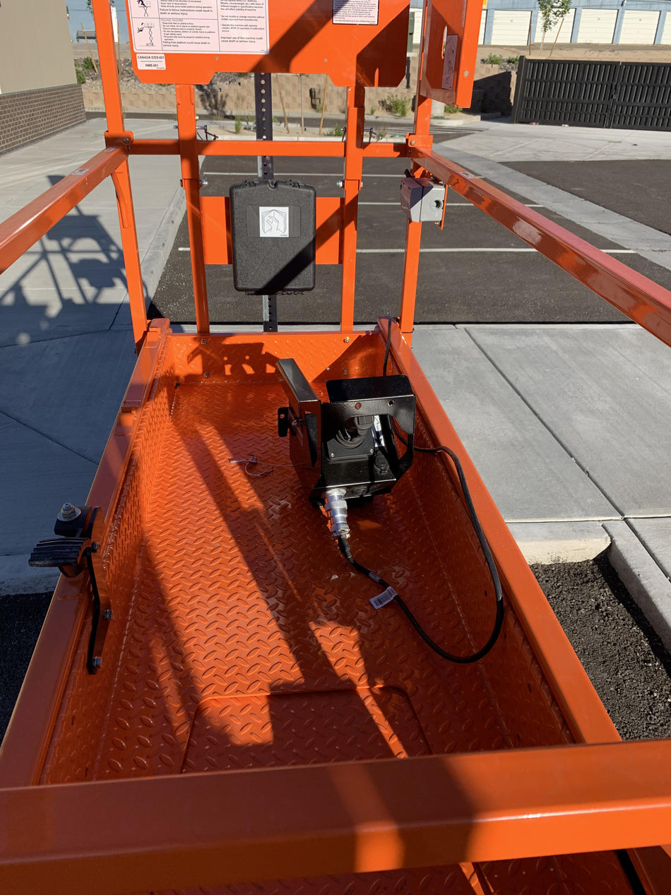 2022 JLG R1932