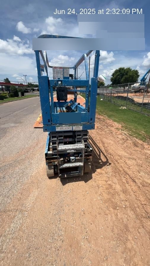 2020 Genie GS-1930 Solid Non Marking Tires, Beacon, Folding rails with half height swing gate