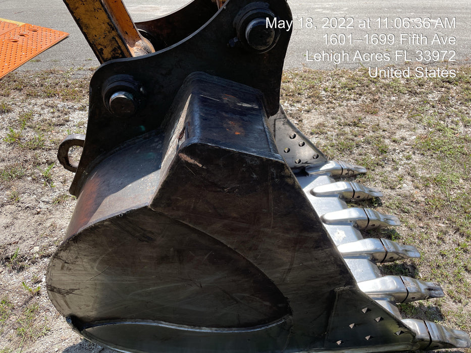 2016 CASE 48" Bucket - Case