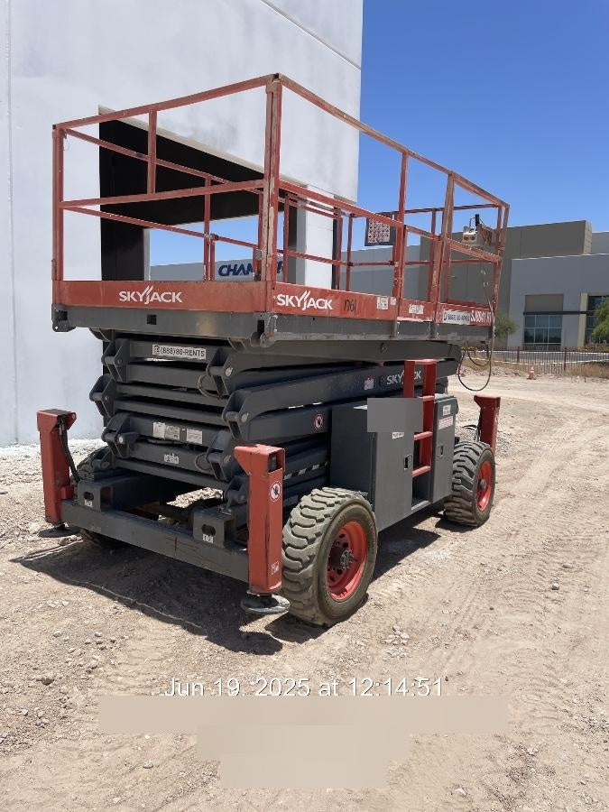 2016 SKYJACK SJ8841 RT