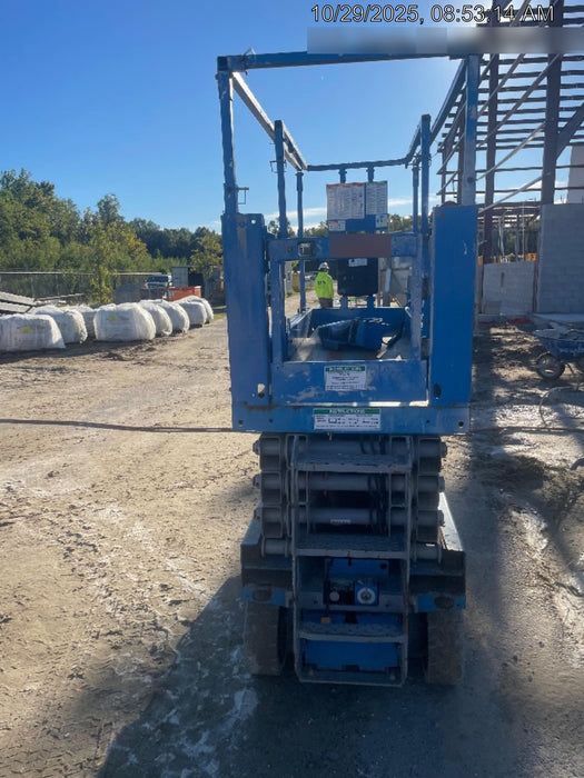 2019 Genie GS-2632 Folding rails with half height swing gate