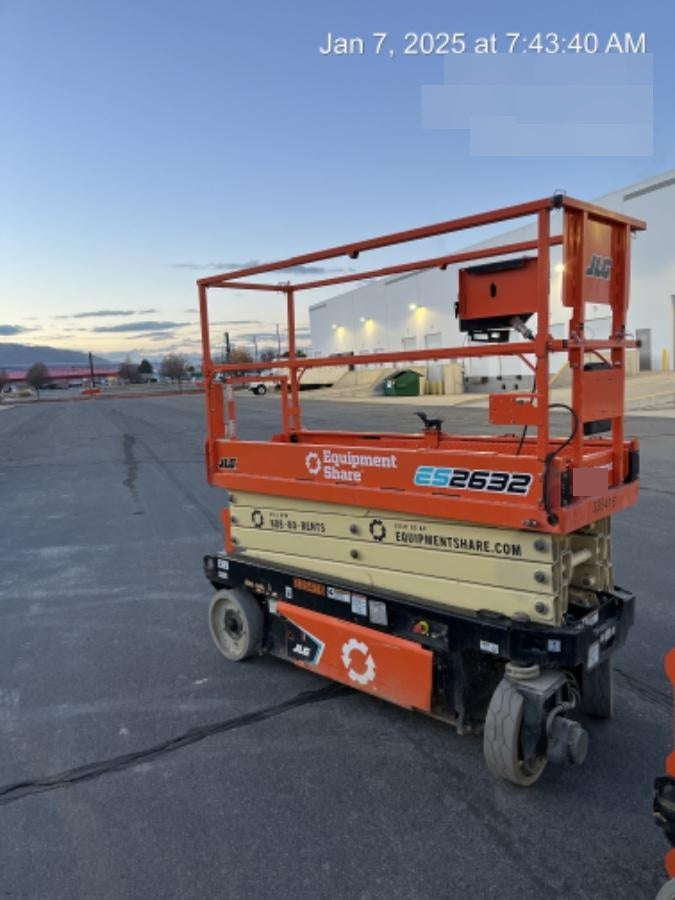 2023 JLG ES2632