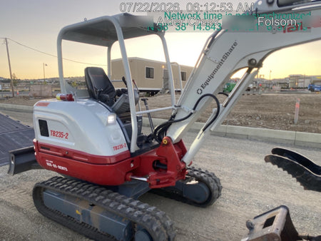 2025 TAKEUCHI TB235-2R