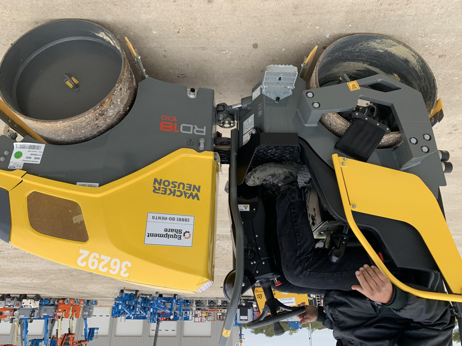 2019 WACKER NEUSON RD18