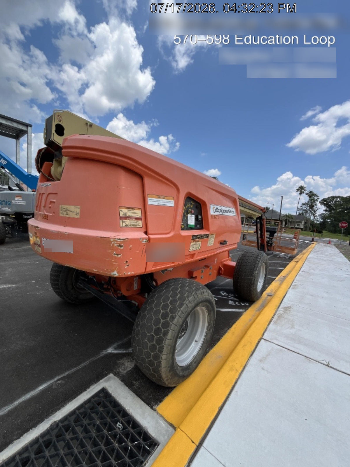 2021 JLG 660SJ