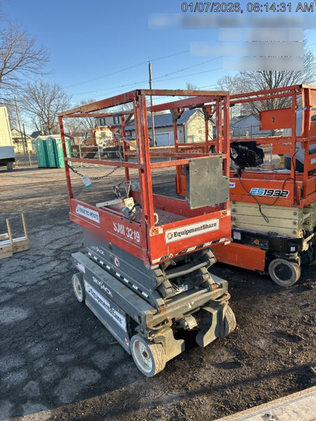 2021 JLG ES1932