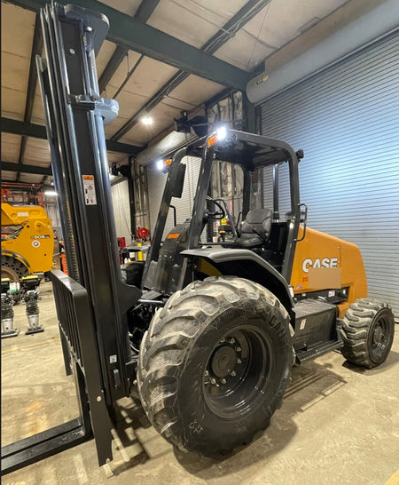 2023 CASE 588H