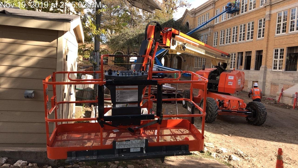 2019 JLG 860SJ