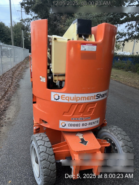 2019 JLG E300AJP
