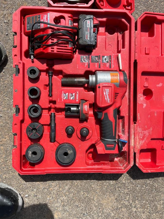 2021 MILWAUKEE 2676-22