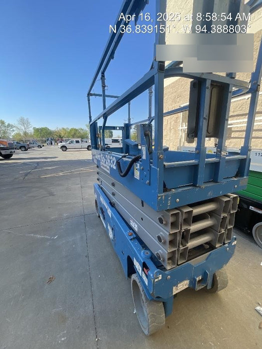 2018 Genie GS-2632 Genie GS-2632 w/Fixed Rail, Chain Entry