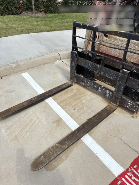 2025 ARROW MATERIAL HANDLING 48" Pallet Forks - Arrow