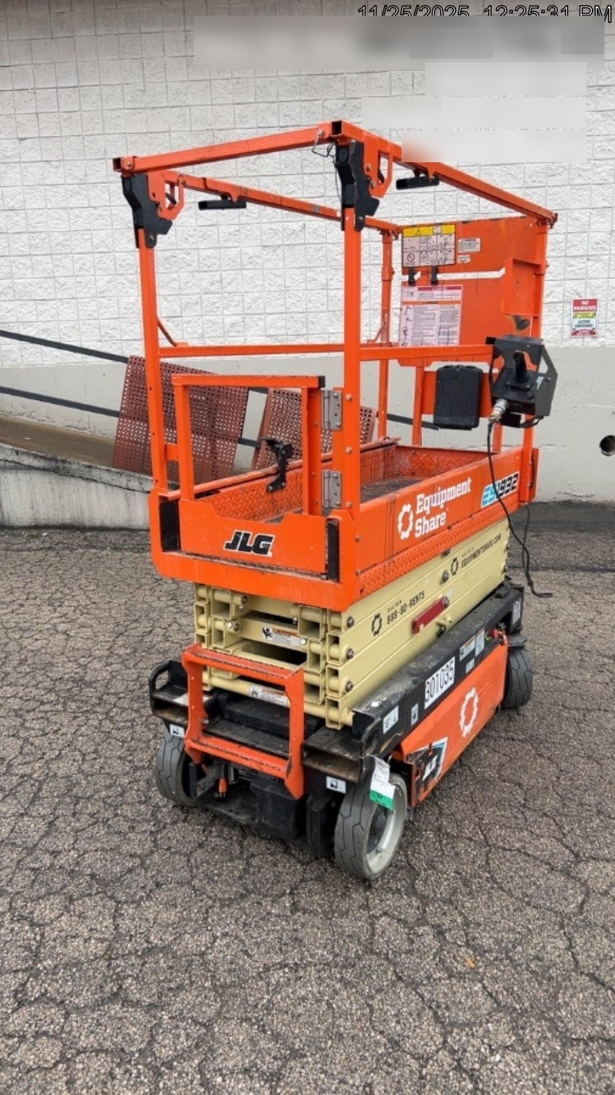 2023 JLG ES1932
