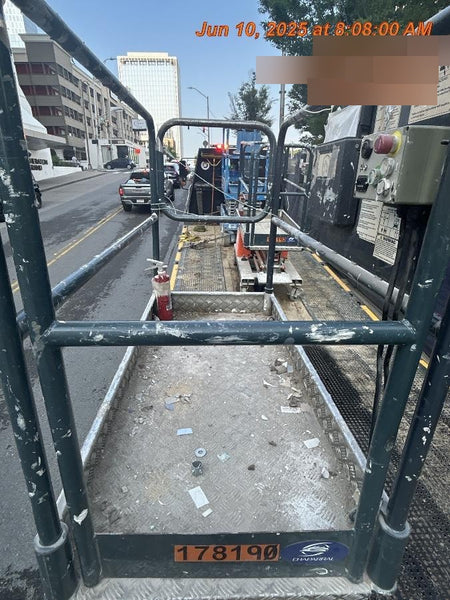 2021 JLG 1030P