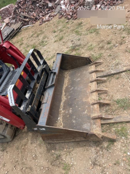 2023 CASE 48" Pallet Forks - Wheel Loader