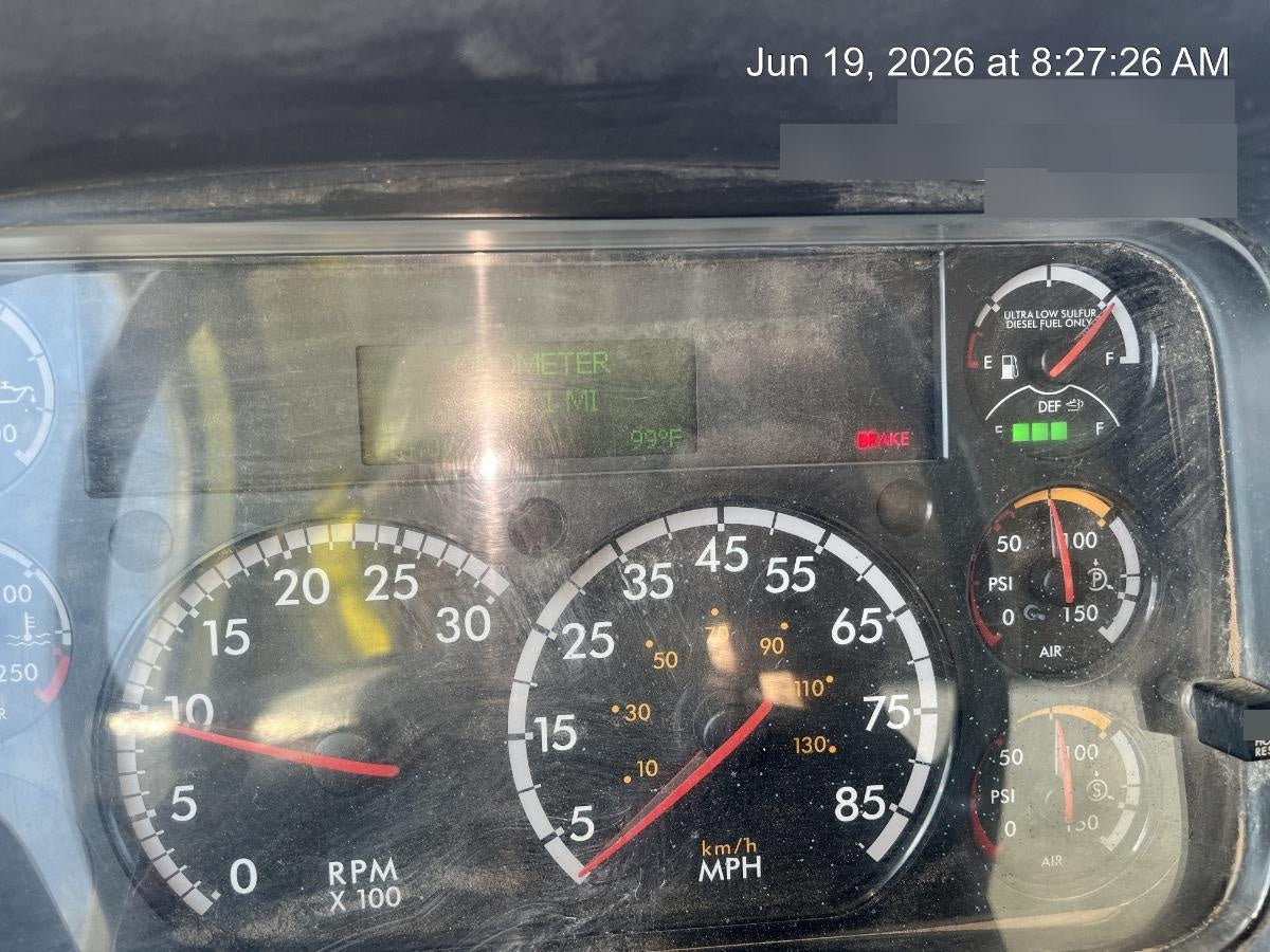 2023 CASE 588H