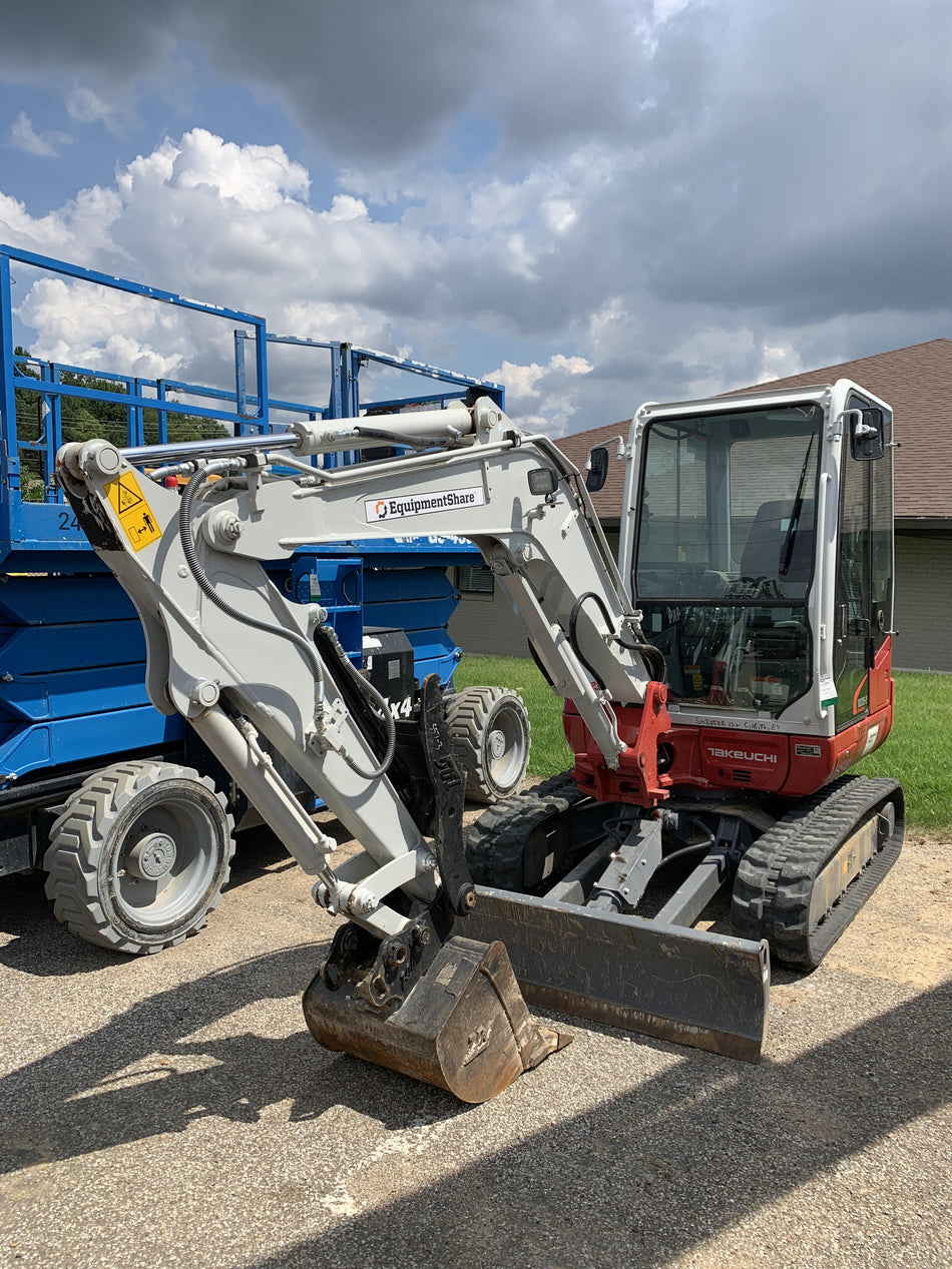 2022 TAKEUCHI TB235-2CR