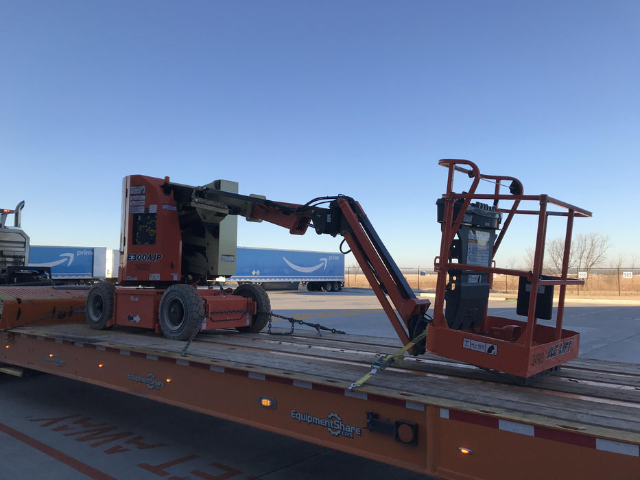 2019 JLG E300AJP