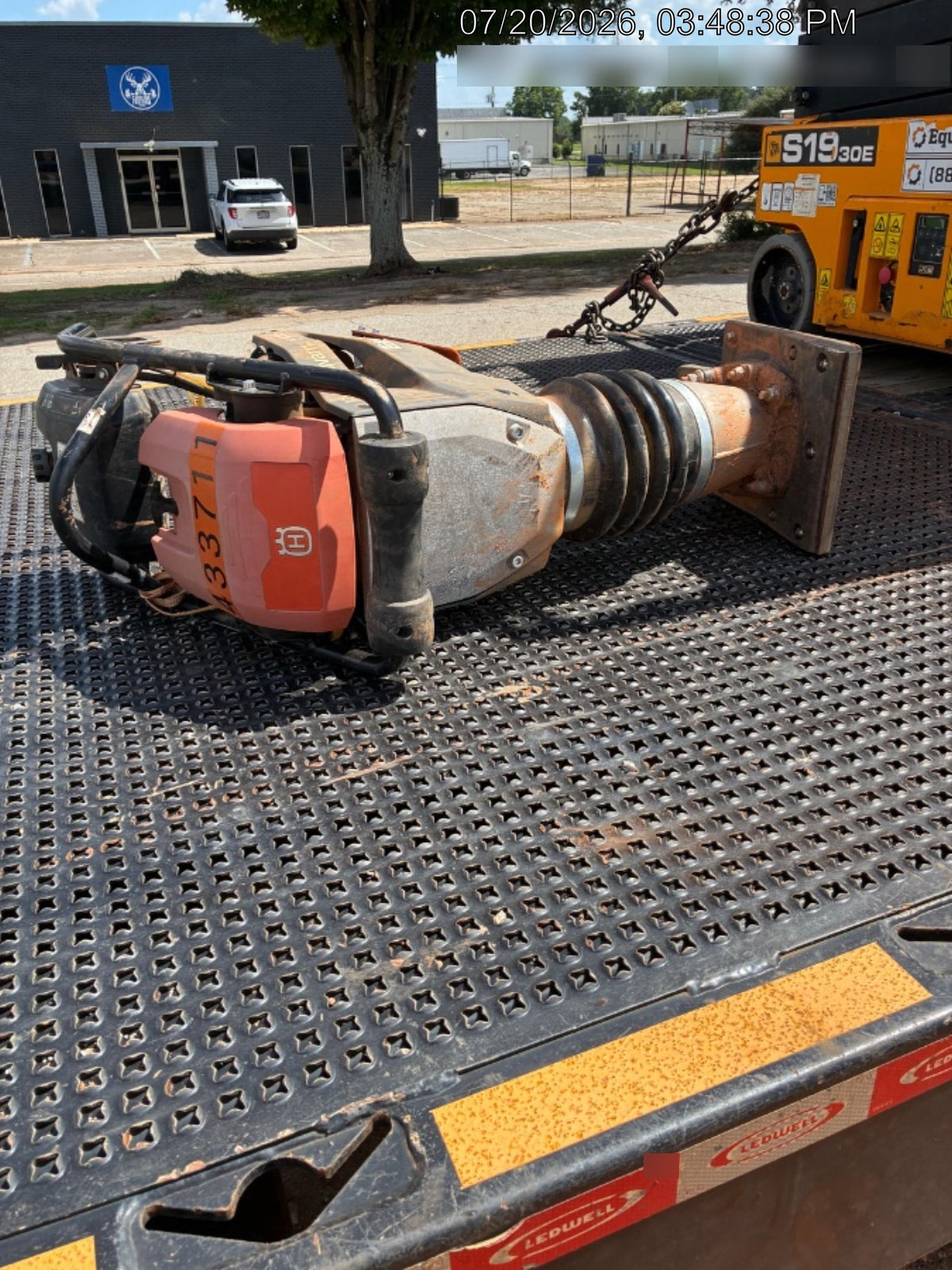 2024 HUSQVARNA LT6005