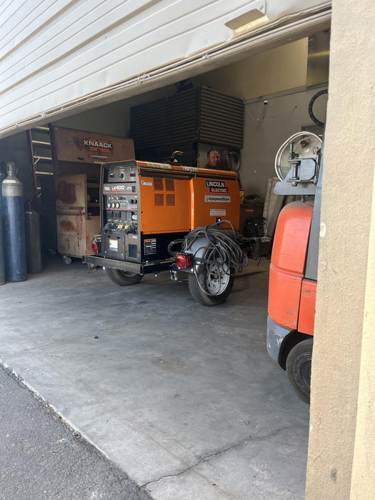 2022 Lincoln Electric LE400 Kubota V1505, Trlr, Cable Rack, Light Kit, ES Decals, T3