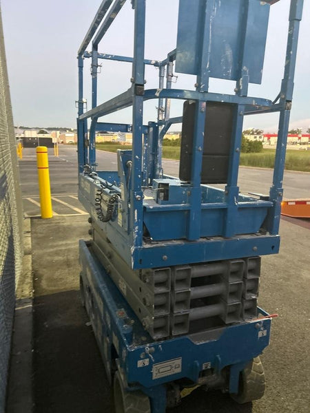 2020 Genie GS-1930 Solid Non Marking Tires, Beacon, Folding rails with half height swing gate, 800W Inverter