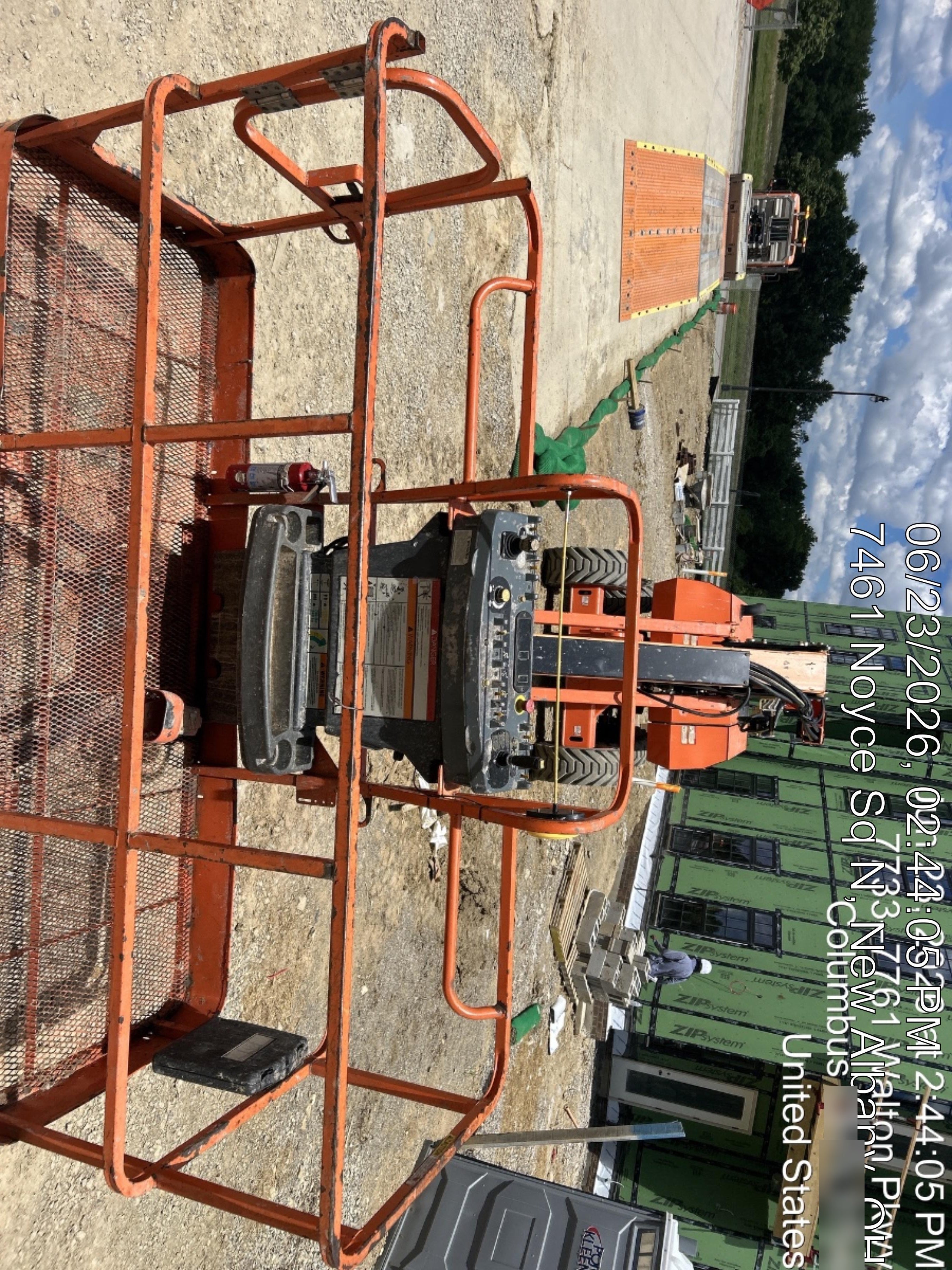 2023 JLG 860SJ