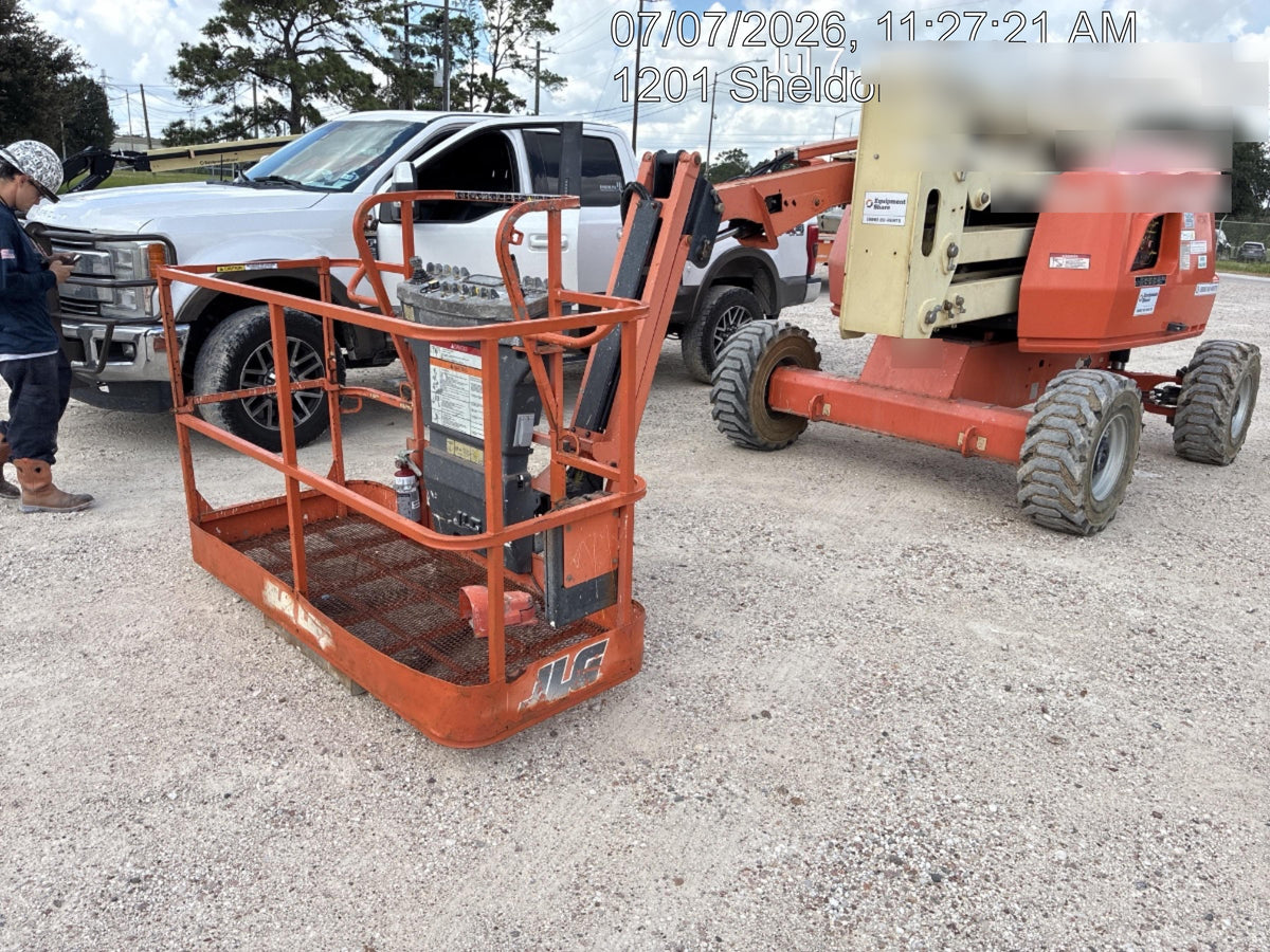 2019 JLG 450AJ