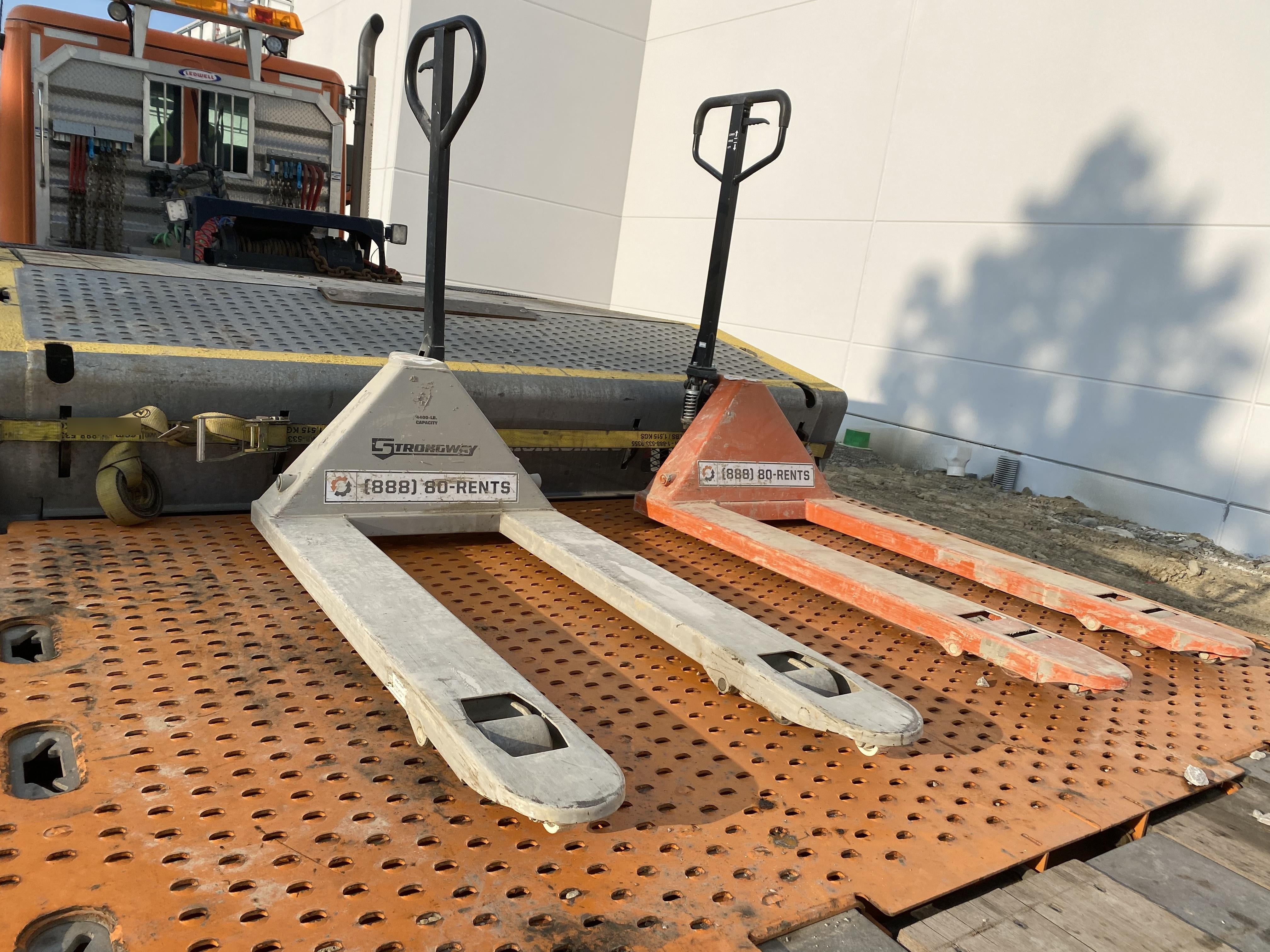 2022 STRONGWAY 4400 lb Pallet Jack