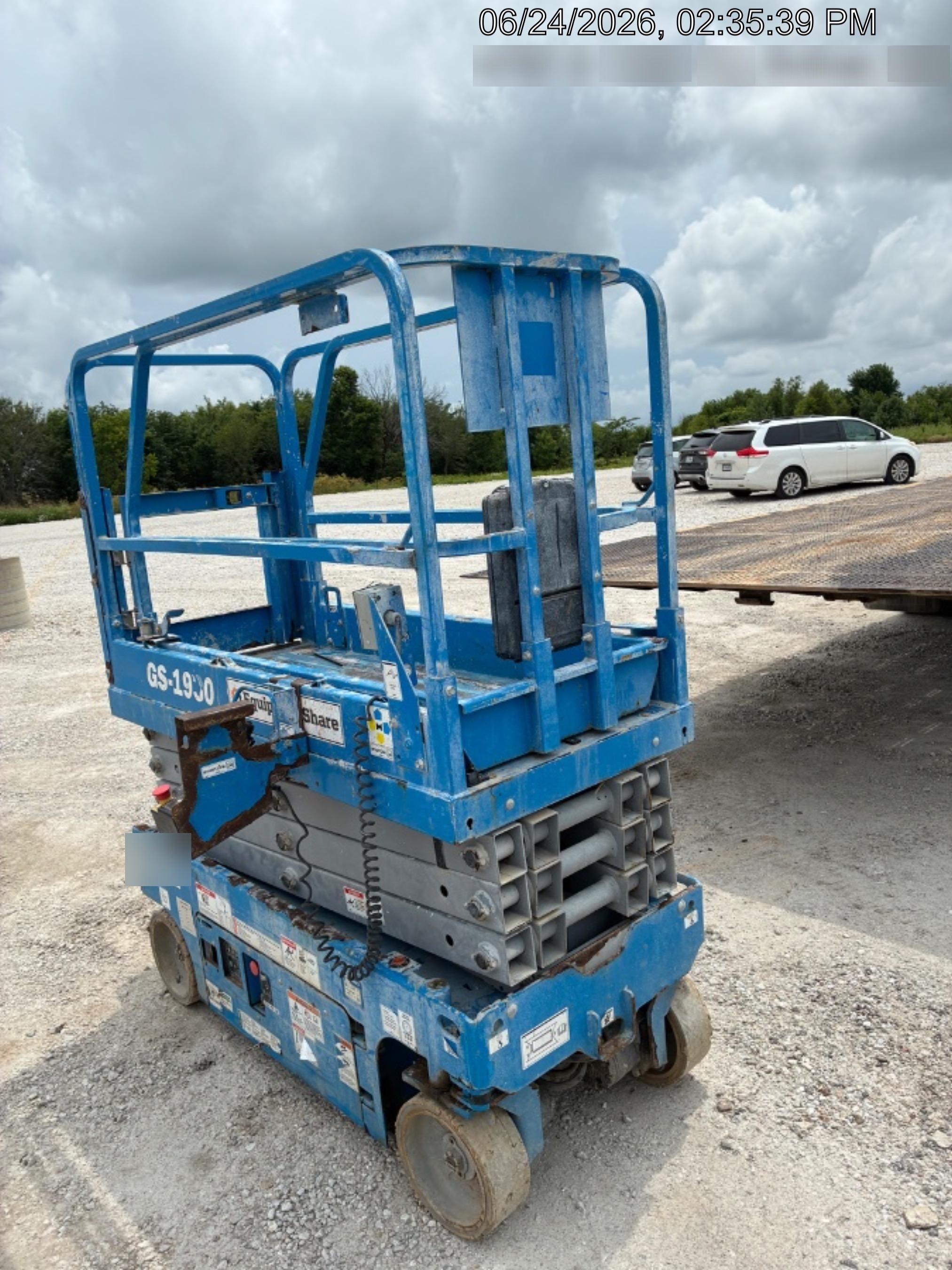2020 Genie GS-1930 Solid Non Marking Tires, Beacon, Folding rails with half height swing gate