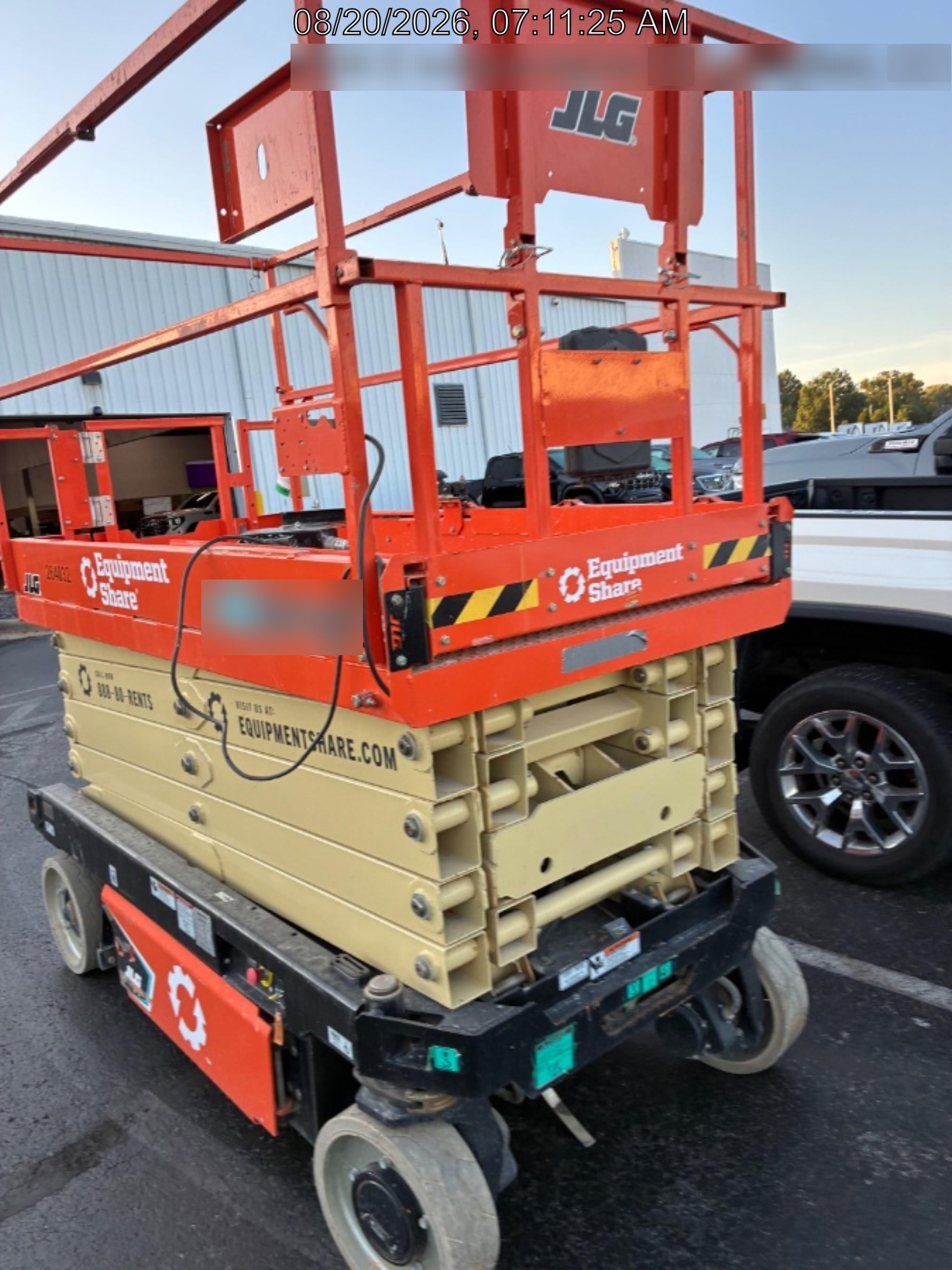 2022 JLG ES3246