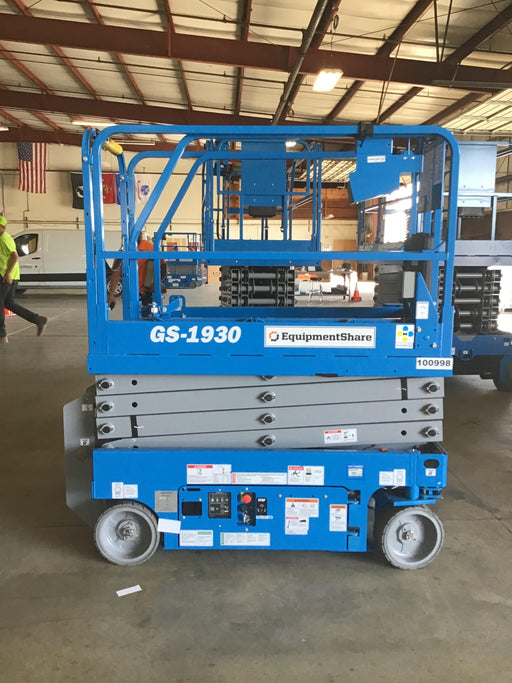 2020 Genie GS-1930 Fixed rails with chain entry gate - Pre A92.20, 800W Inverter