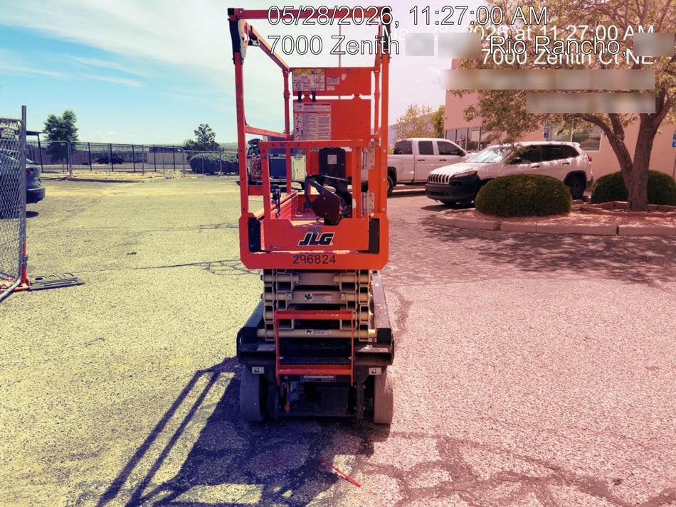 2023 JLG ES1932
