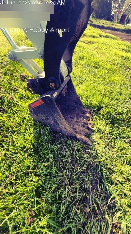 2025 TAKEUCHI 24" Bucket Takeuchi