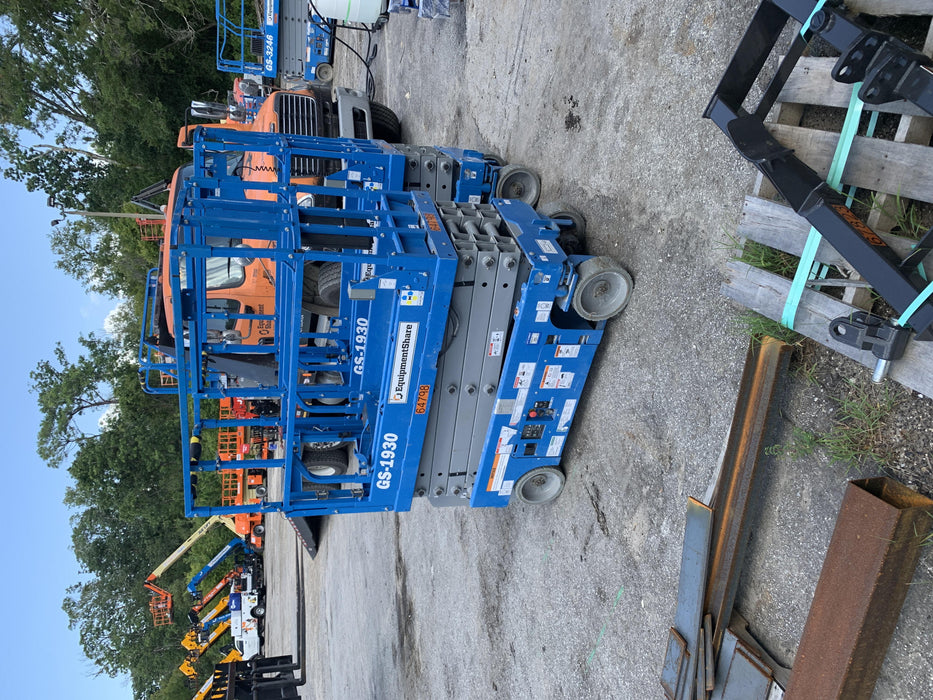 2020 Genie GS-1930 Solid Non Marking Tires, Beacon, Folding rails with half height swing gate