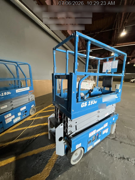 2020 Genie GS-1930 Solid Non Marking Tires, Beacon, Folding rails with half height swing gate, 800W Inverter