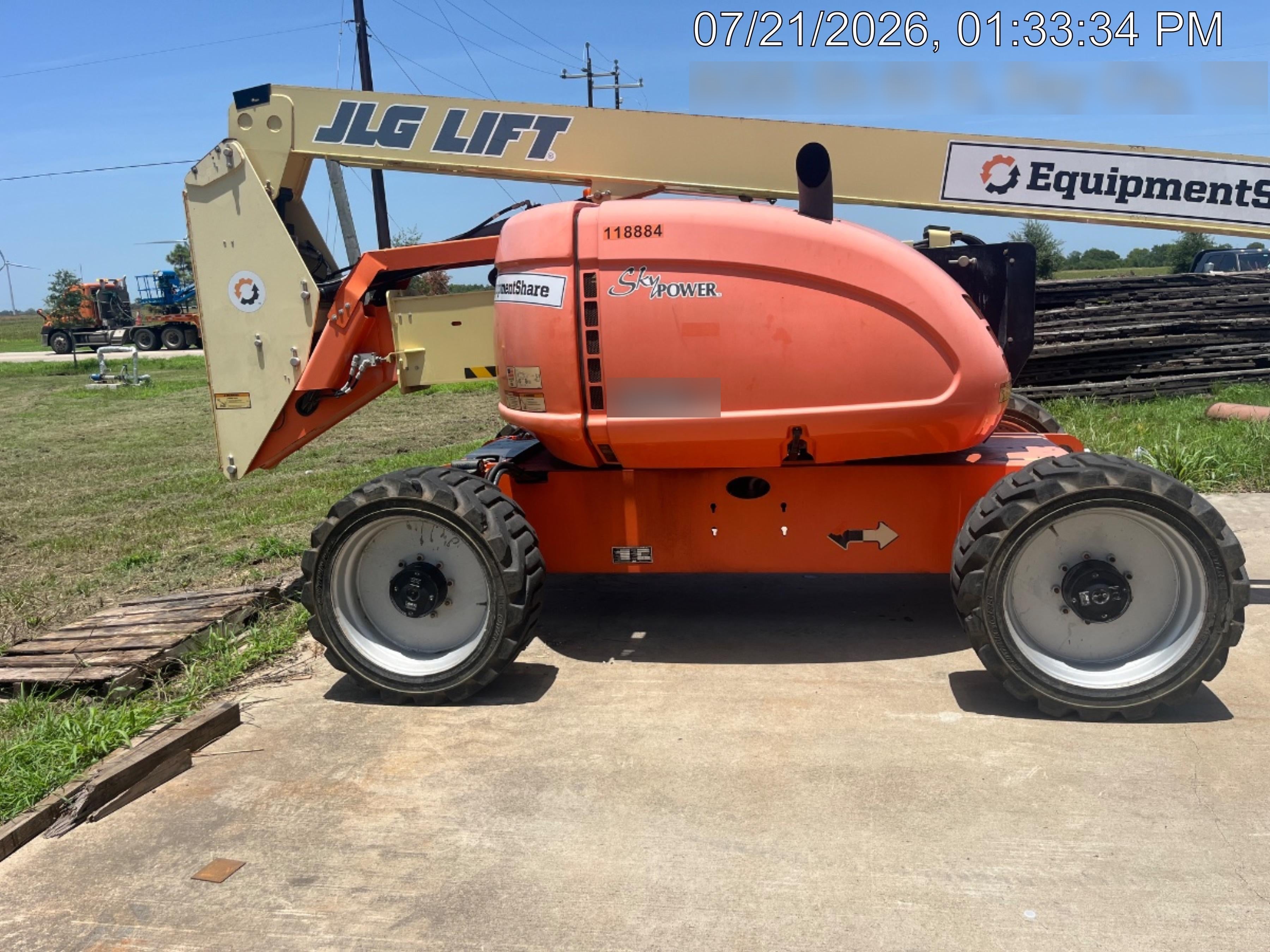 2021 JLG 600AJ
