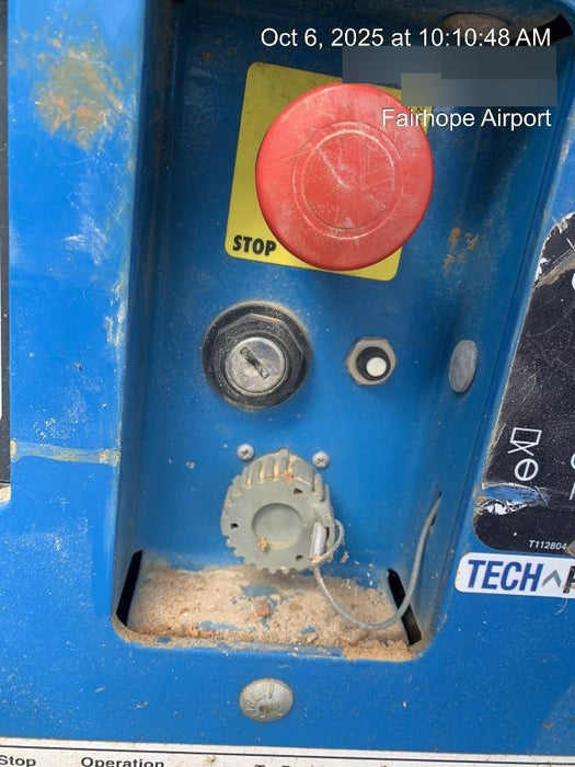 2019 Genie GS-4047 Folding rails with half height swing gate