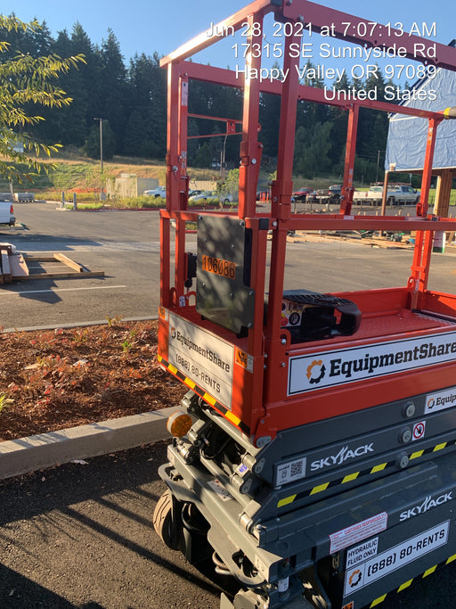 2020 Skyjack SJIII-3219 Solid NM Tires, Half height spring hinged entry gate, Dual Beacons, 800W Inverter