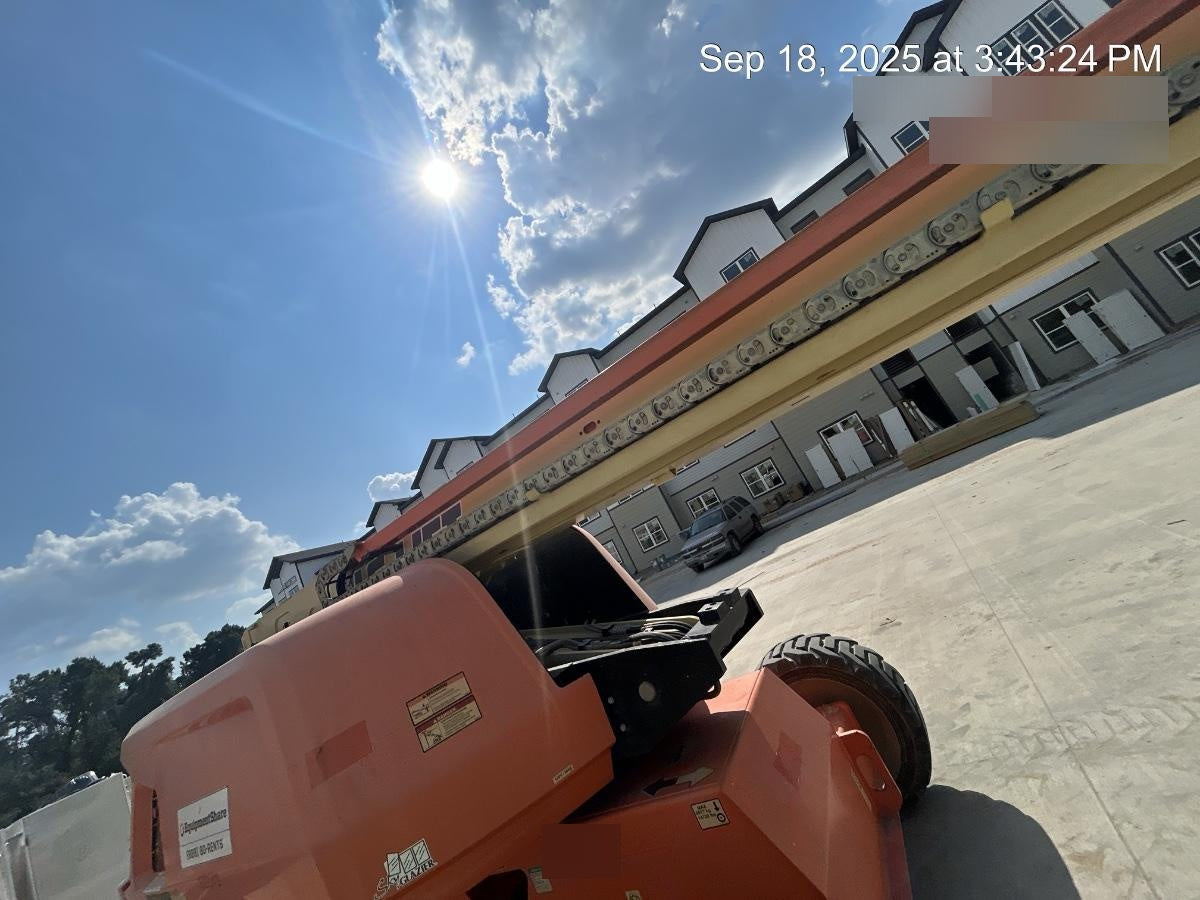 2019 JLG 660SJ