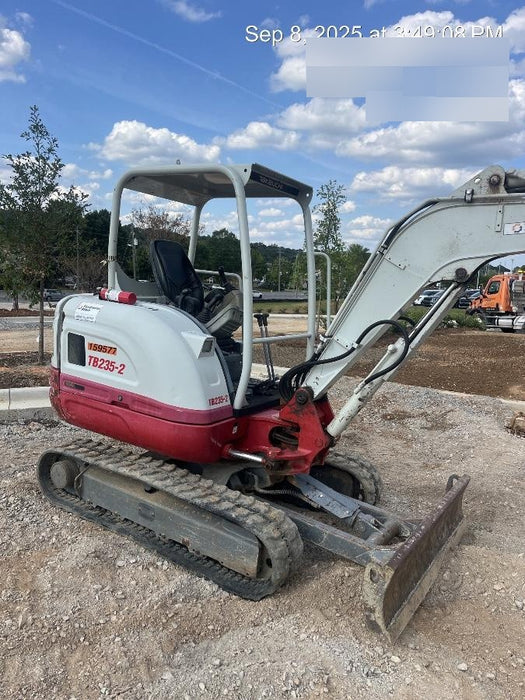 2021 TAKEUCHI TB235-2R