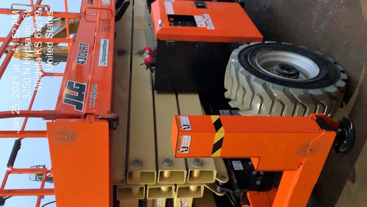 2020 JLG 430LRT