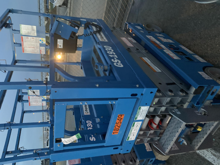 2020 Genie GS-1930 Solid Non Marking Tires, Beacon, Folding rails with half height swing gate, 800W Inverter