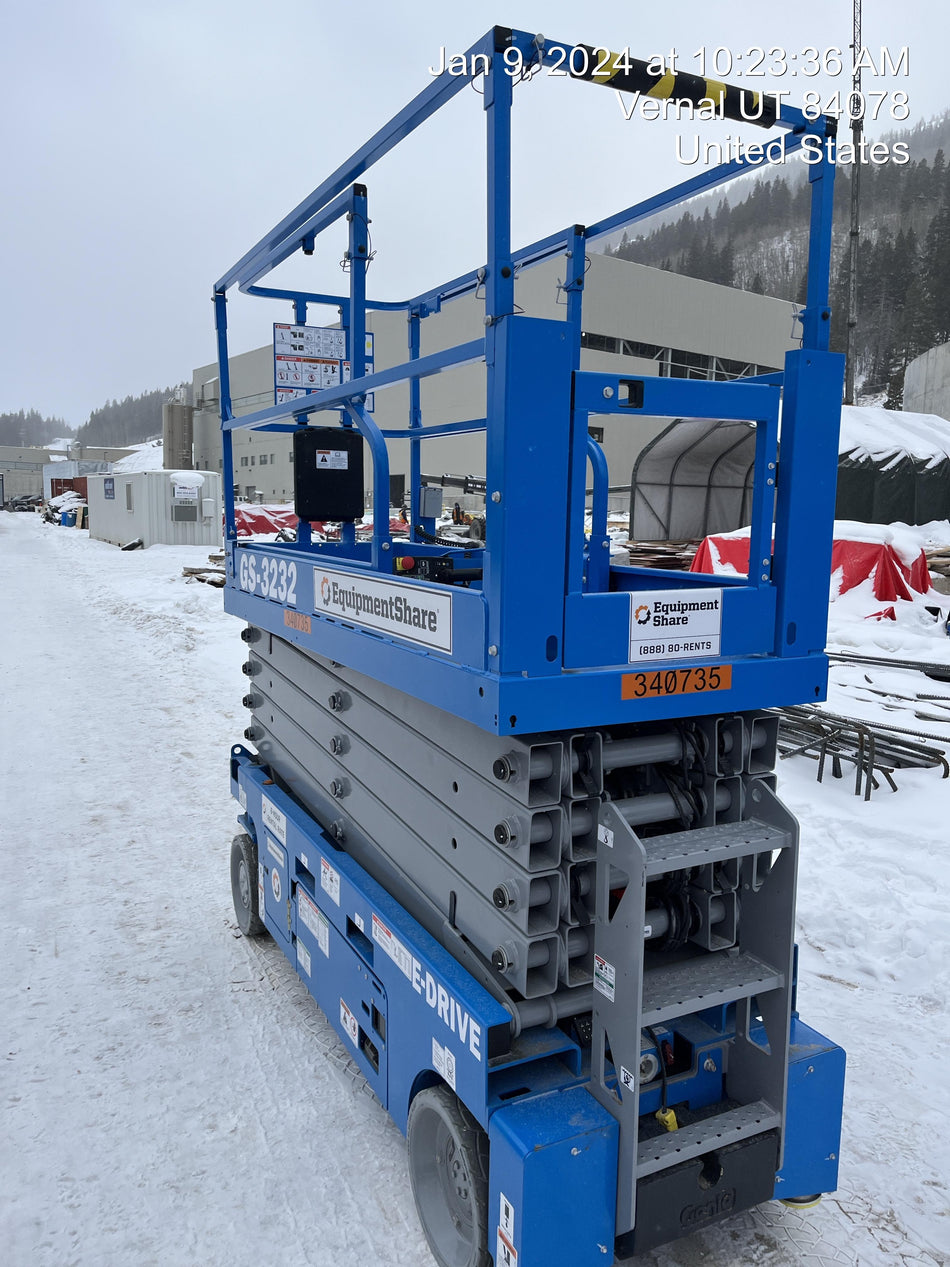 2023 GENIE GS-3232