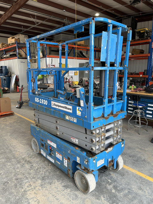2020 Genie GS-1930 Solid Non Marking Tires, Beacon, Folding rails with half height swing gate