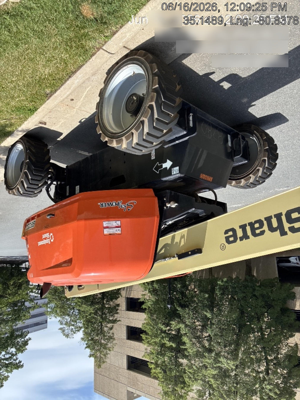 2025 JLG 660SJ