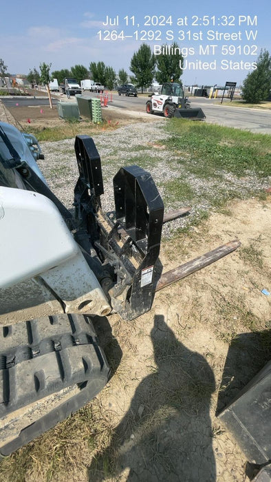 2022 TAKEUCHI 48" Pallet Forks - Takeuchi