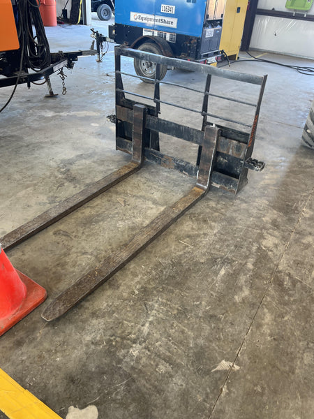 2023 ARROW MATERIAL HANDLING 24" Pallet Fork Frame