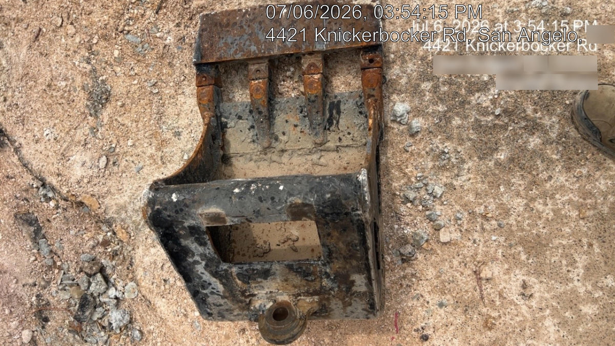 2020 STRICKLAND 18" Bucket Tooth - Strickland