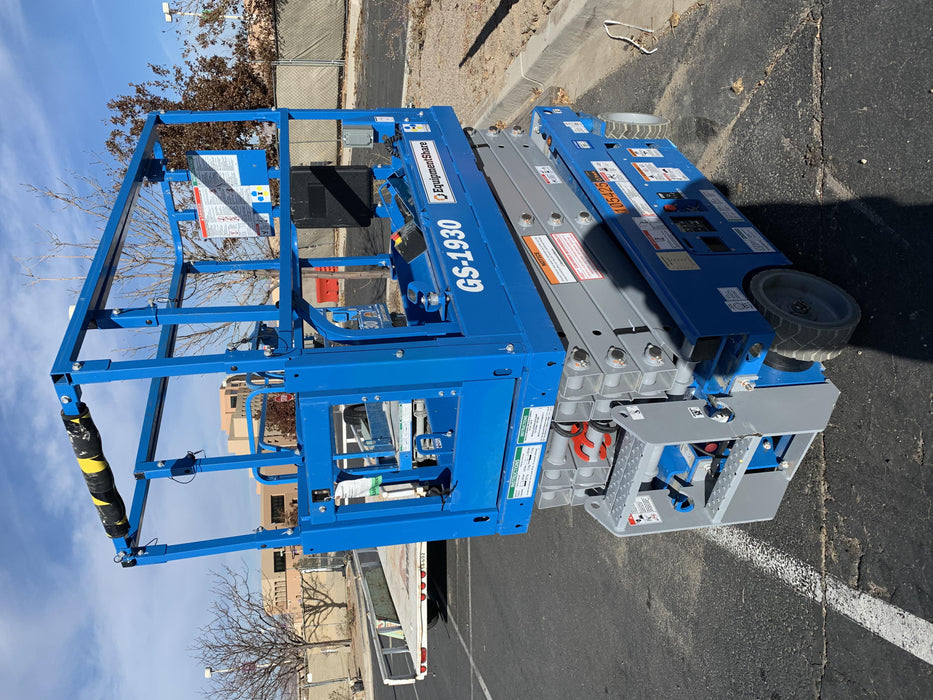 2020 Genie GS-1930 Solid Non Marking Tires, Beacon, Folding rails with half height swing gate