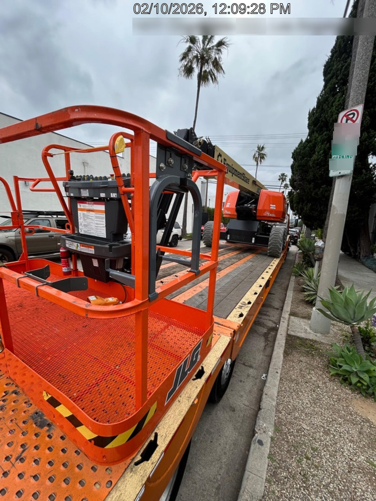2025 JLG 660SJ